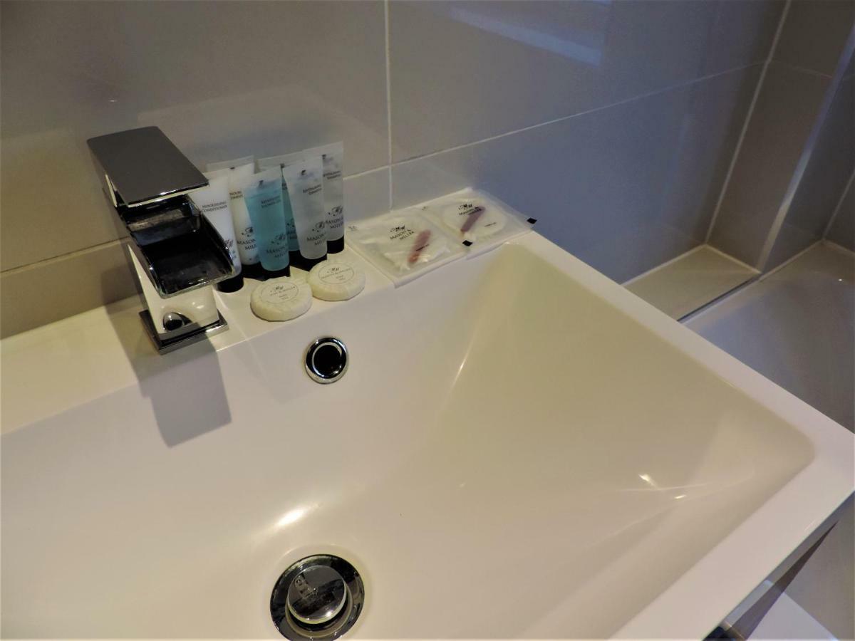 3 Bed Farnborough Air Accommodation Extérieur photo